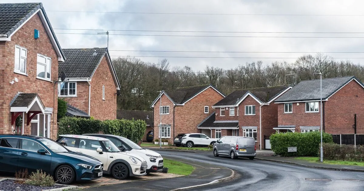 New Driveway Rule for EV Chargers in England Sparks Debate
