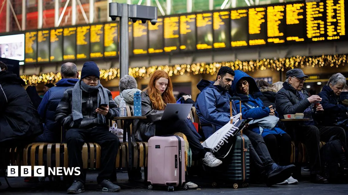 Signal Fault Causes Major Disruption on London to Luton Rail Services
