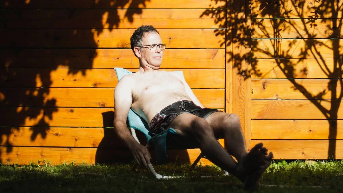 NHS Issues '11am Rule' Warning as UK Temperatures Set to Hit 33°C