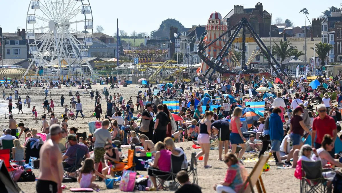 NHS Urges '11am Rule' for Bank Holiday Heatwave