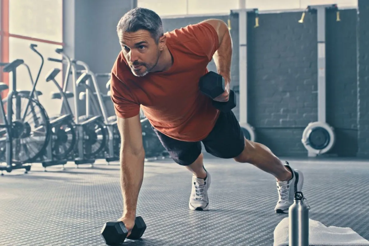 Eight Golden Rules for Strength Training in Midlife, According to Experts