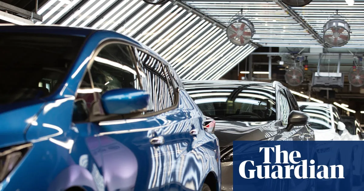 Nissan Begins Production of New Electric Leaf in Sunderland
