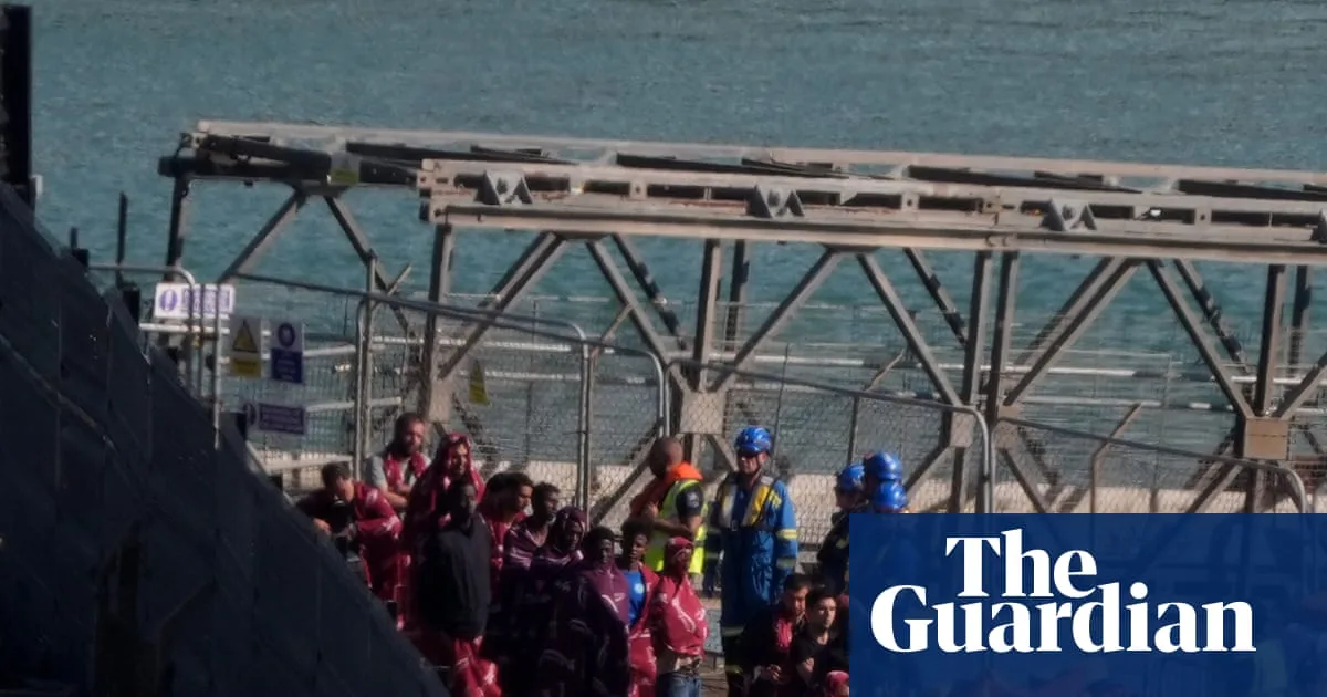 No 10 denies UK-France migrant deal is 'shambles' after flights cancelled