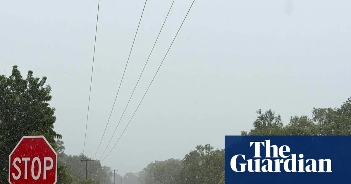 Hundreds Airlifted From Remote NT Communities Amid Major Flood Threat