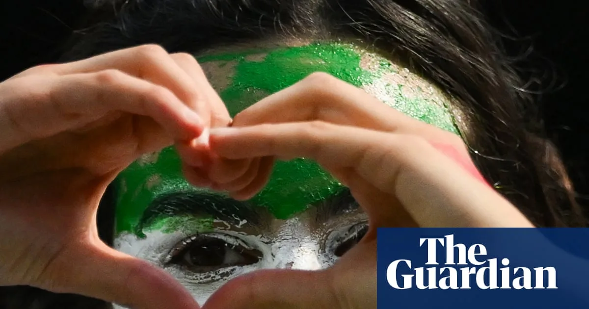 World Cup Camaraderie: New Zealand and Iran Fans Unite in Wellington