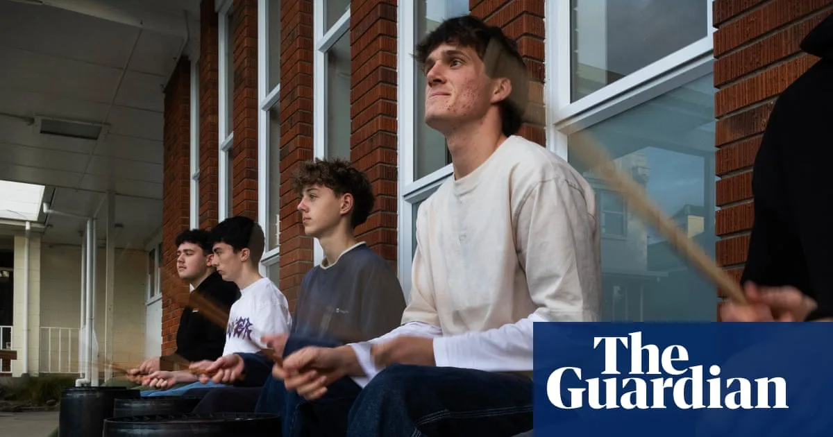 New Zealand bucket drummers beat street phenomenon