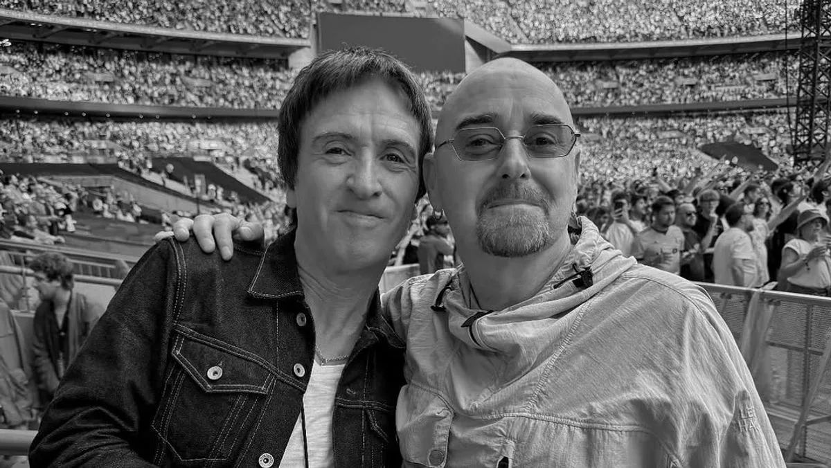 Johnny Marr and Bonehead Reunite at Oasis Wembley Show