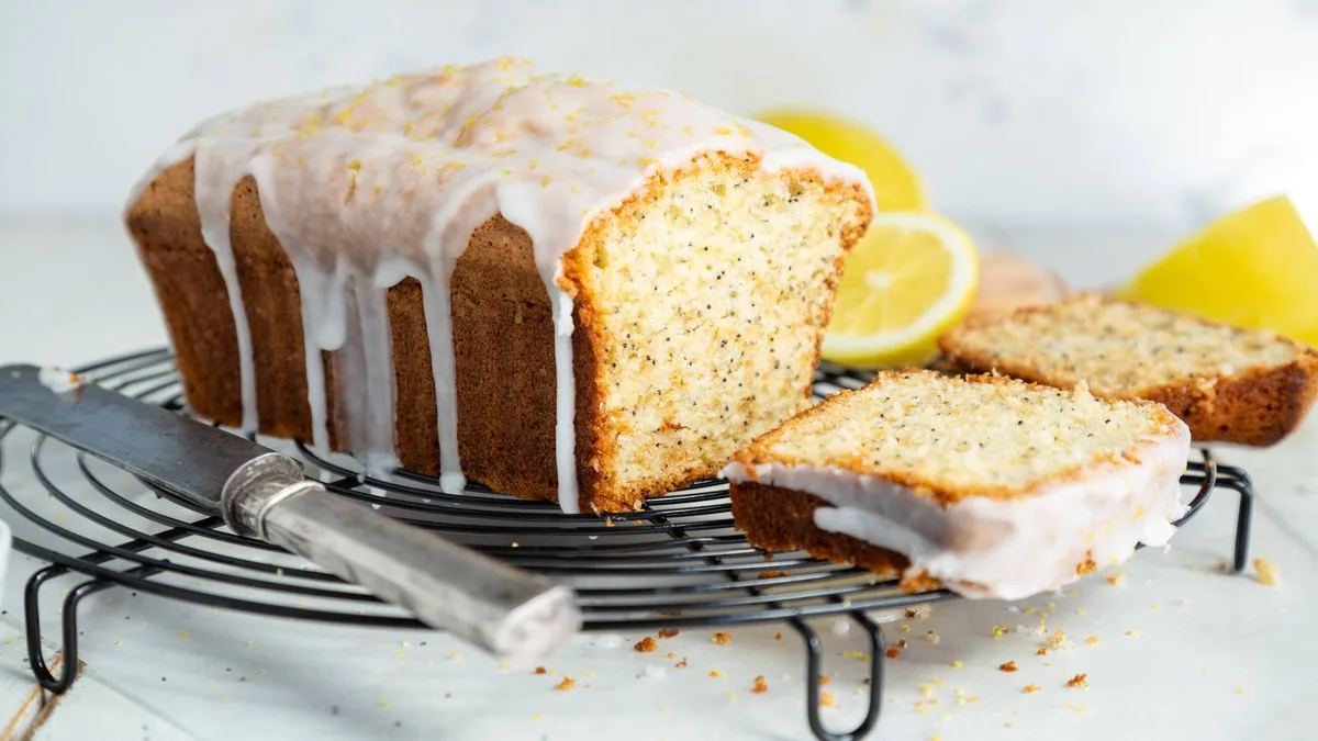 Olive Oil Makes Lemon Drizzle Cake Extra Soft