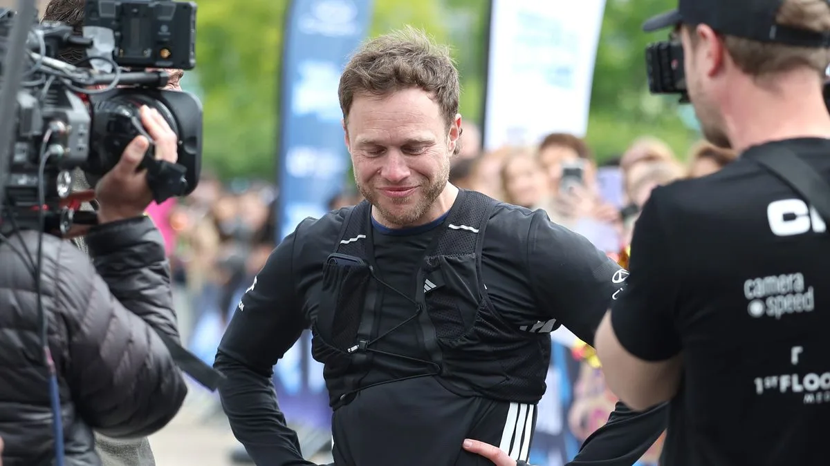 Olly Murs Breaks Down in Tears After Completing 400km Soccer Aid Challenge