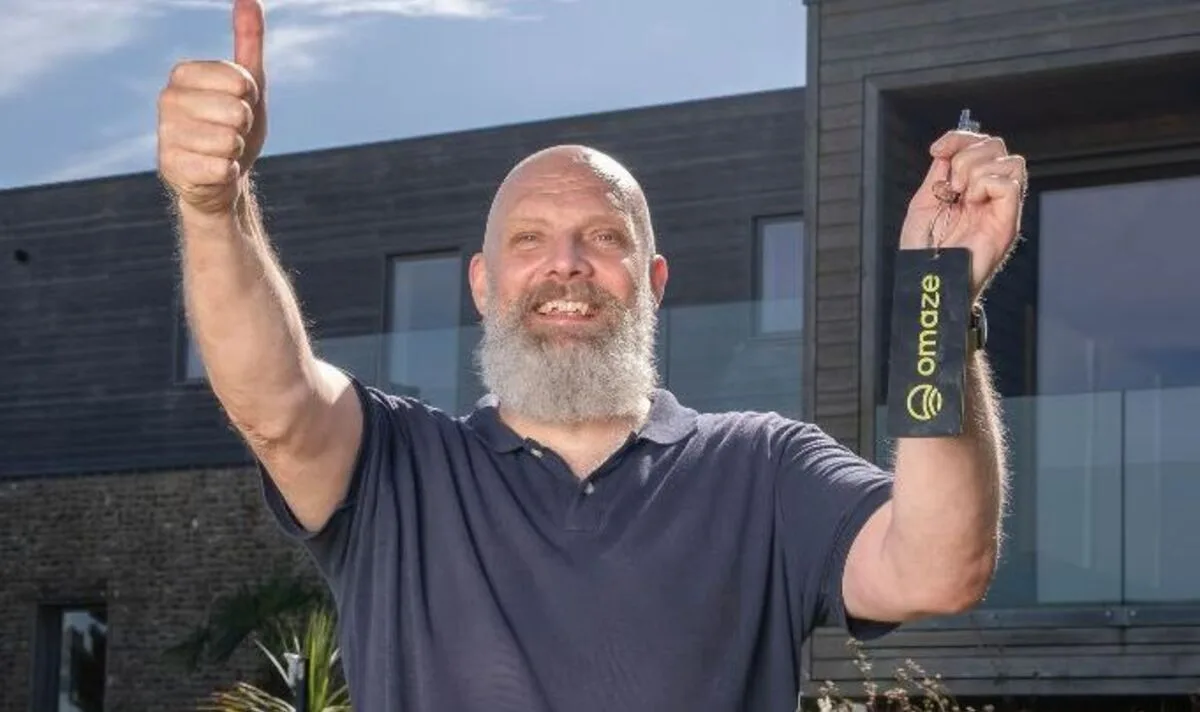 Ex-Paratrooper Wins £4.5m Norfolk Home in Omaze Draw for RNLI