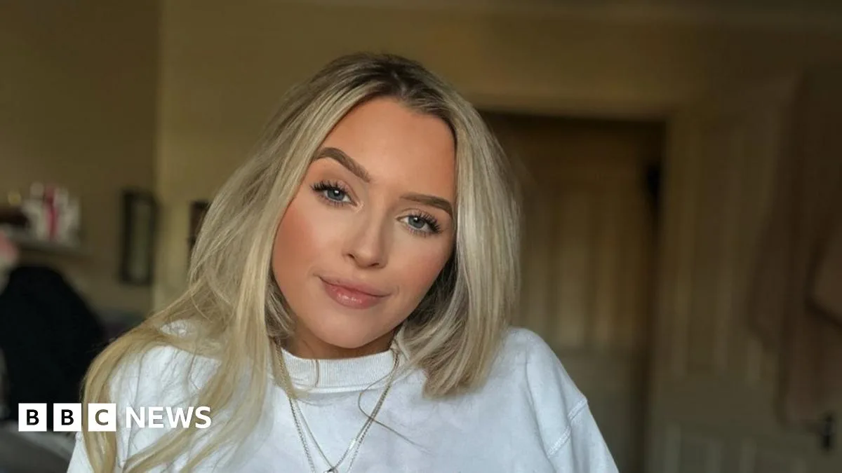 Cost of Living Crisis Drives Young People to OnlyFans as Second Job