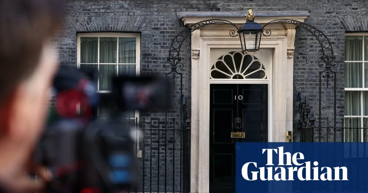 Over 100 Labour MPs Back Starmer Amid Leadership Pressure