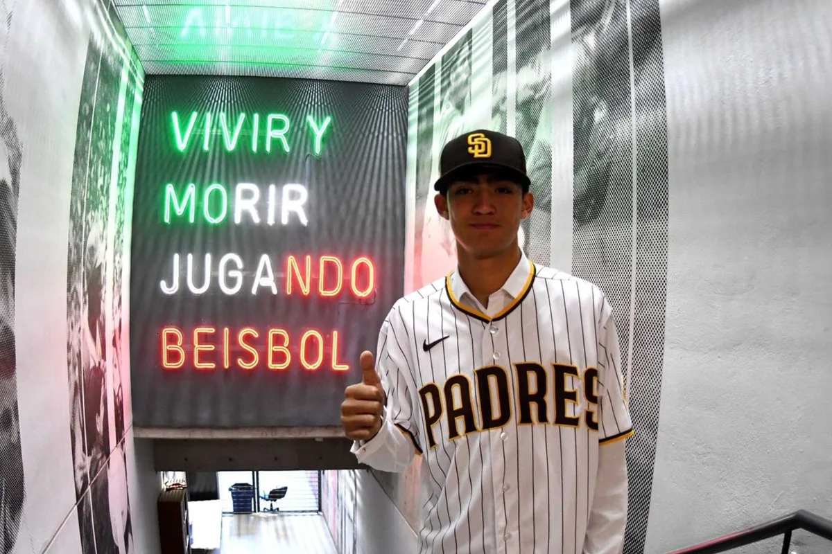 Padres Prospect Self-Deports After Smuggling Plea
