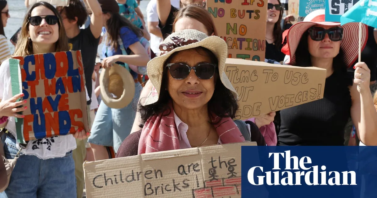 Parents Spend £400 on Tutors Amid School Strikes