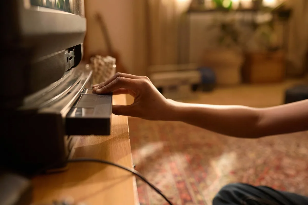 Parents Swap Streaming for VHS to Teach Kids Patience