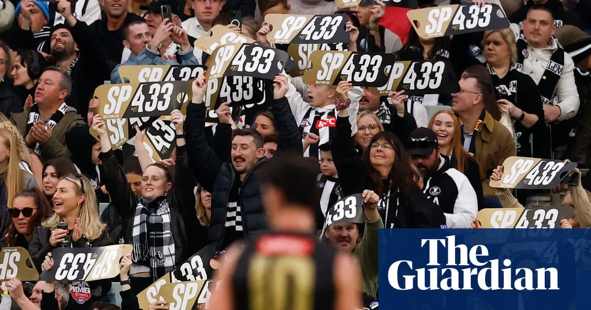 Pendlebury Breaks AFL Games Record in Style as Magpies Wear Gold Numbers