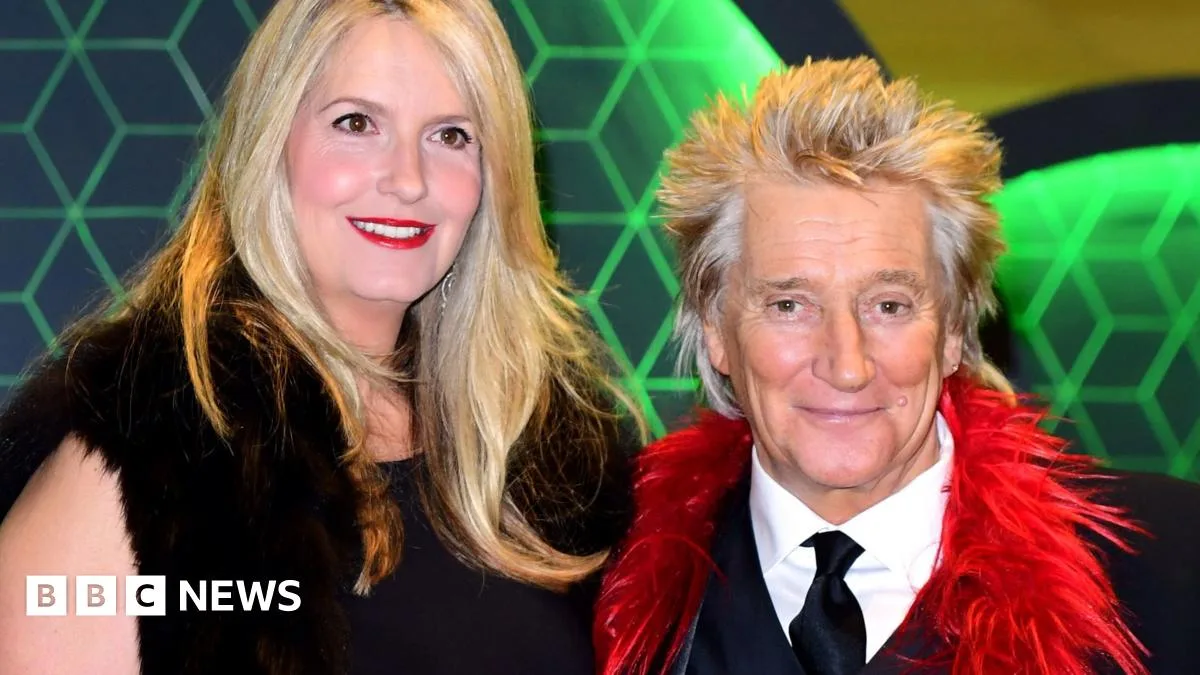 Sir Rod Stewart 'In the Clear' After Prostate Cancer Diagnosis