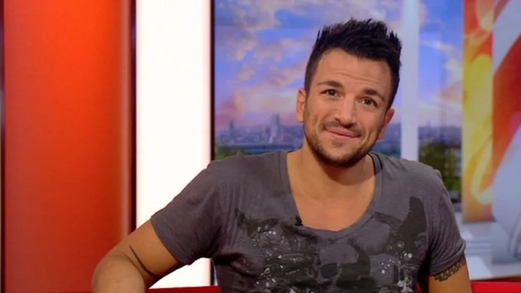 Peter Andre Apologises for Early Music Career