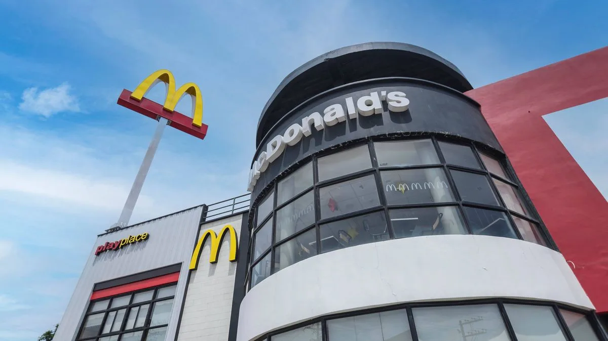 McDonald's Philippines serves spaghetti with hot dogs and gravy, leaving British fans stunned