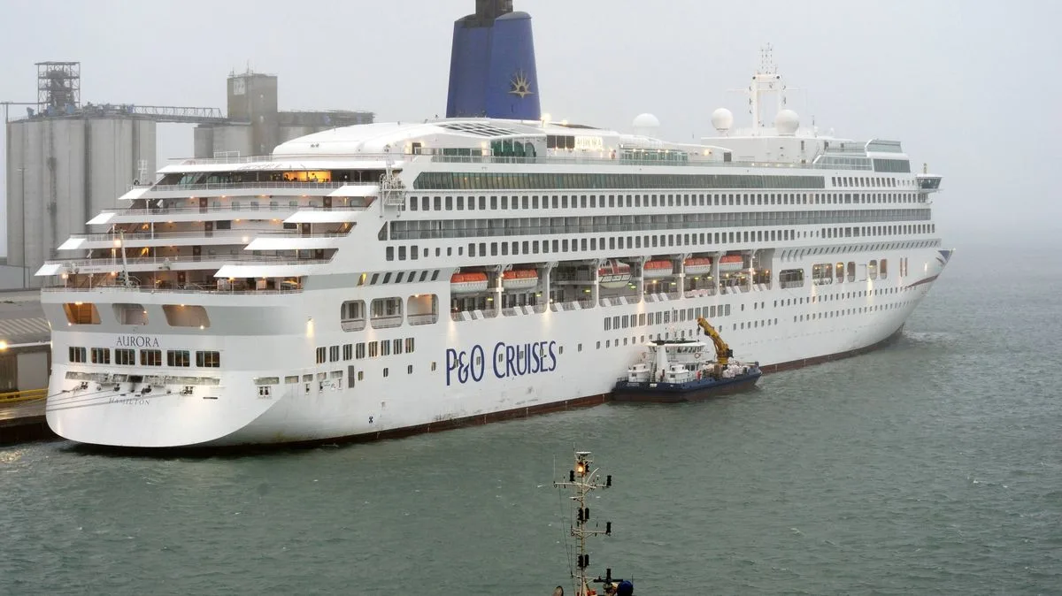 P&O Cruises New Sun Lounger Rule Sparks Debate Among Passengers