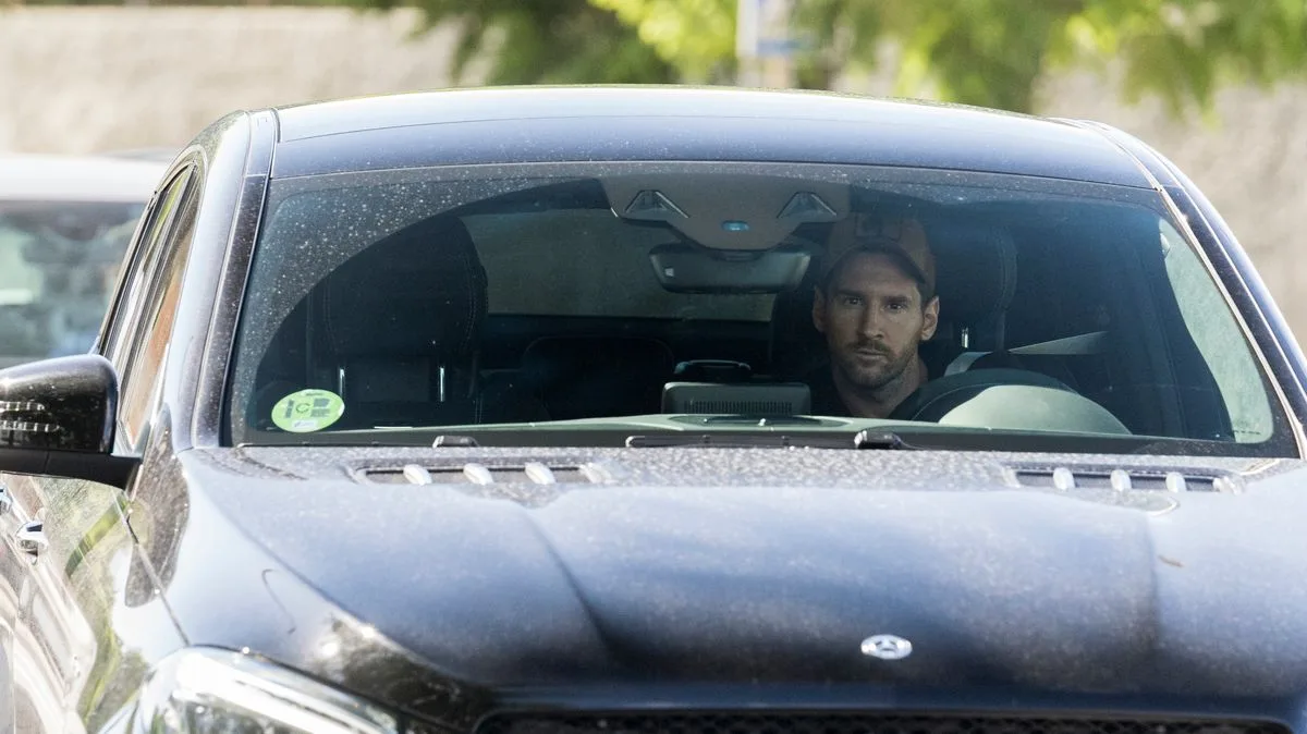 Messi Accused of Disrespecting Pochettino and PSG
