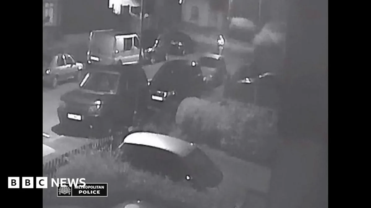 Police Release CCTV of 'Frenzied' Stabbing in Barking