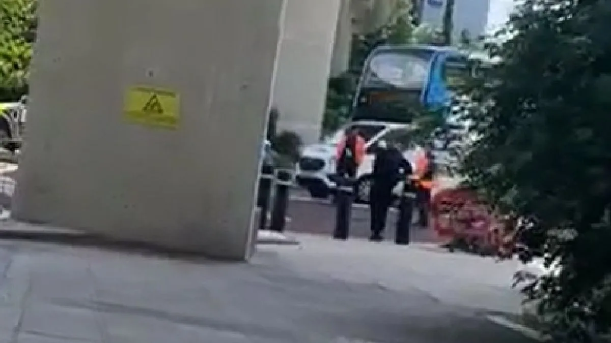 Manchester Airport Terminal 2 Forecourts Reopen After Police Incident