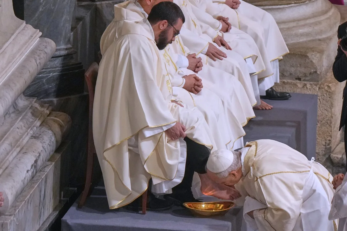 Pope Leo XIV Revives Traditional Holy Thursday Foot Washing