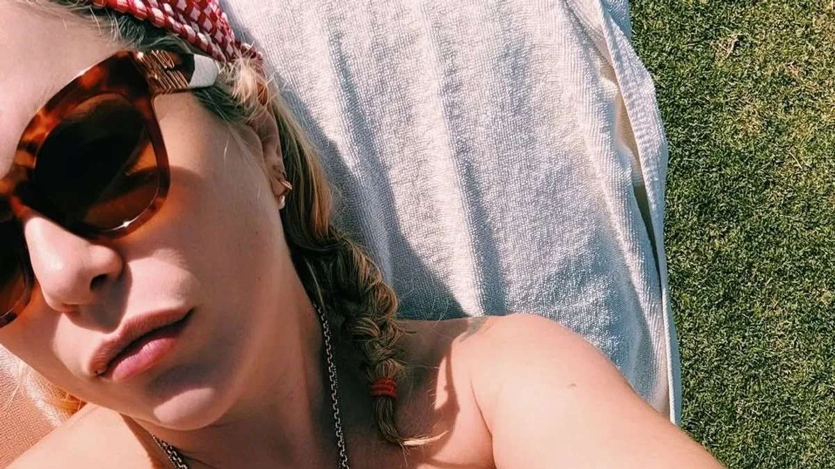 Pregnant Paloma Faith Shows Off Bump on Oman Holiday