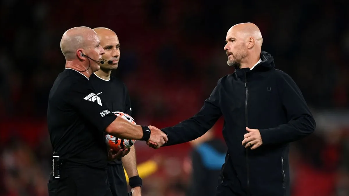 Three Premier League Officials Dropped After VAR Blunder in Man Utd vs Wolves