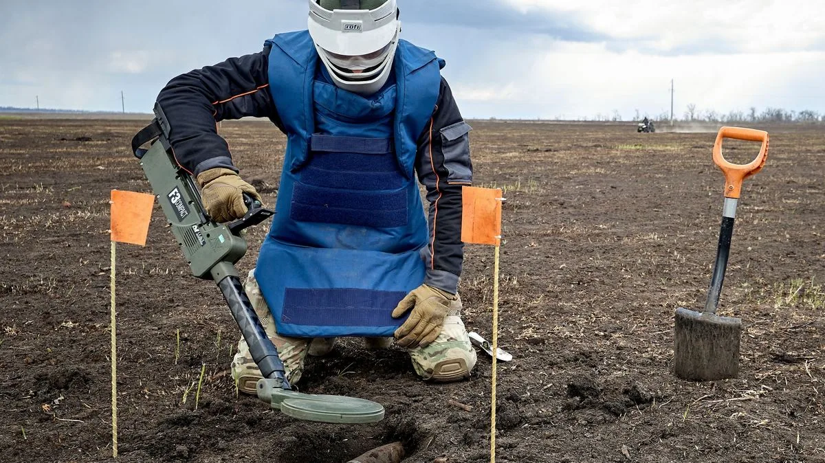Putin's 'Gingerbread' Mines Luring Children to Their Deaths in Ukraine