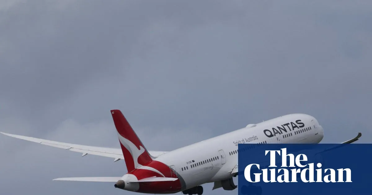 Qantas Passenger Banned After Biting Attendant on Melbourne-Dallas Flight