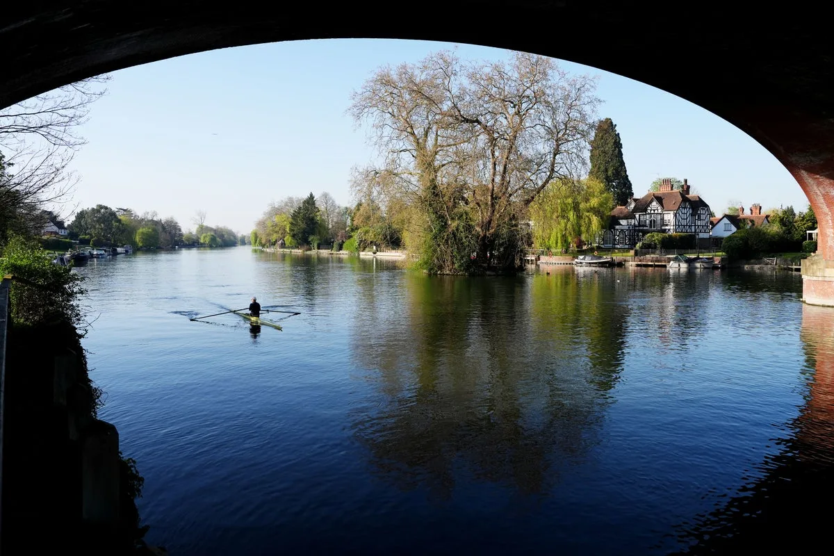 Record UK Spring Warm Spell Ends with Rain and Gales