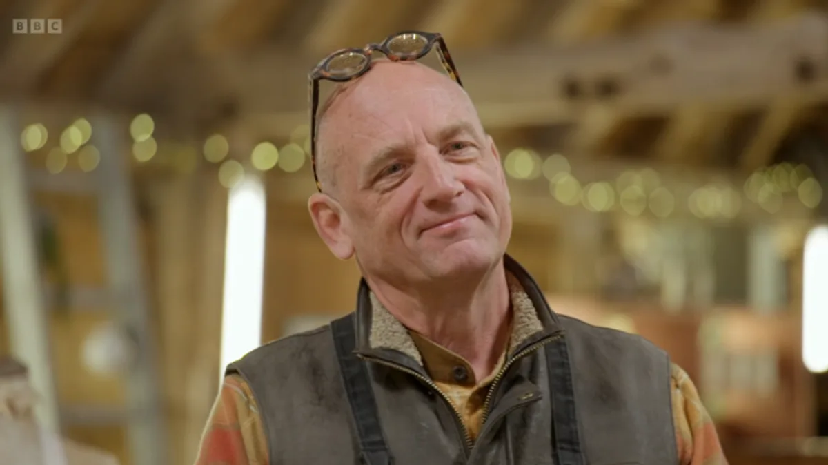 Repair Shop Guest Sobs Over Restored Family Heirloom