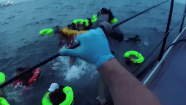 RNLI Rescues 19 Migrants After Channel Dinghy Capsizes