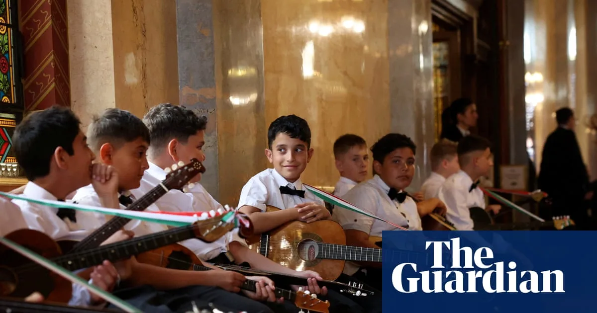 Roma Choir Makes History At Hungarian Parliament