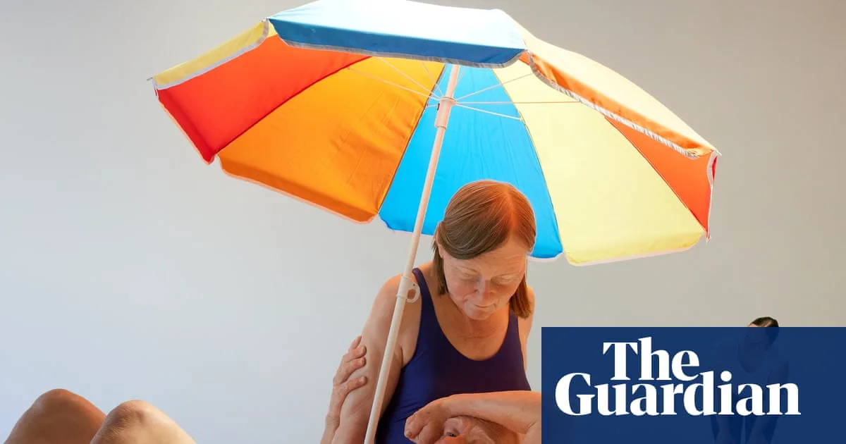Ron Mueck's Hyperrealistic Sculptures Take Over Sydney Exhibition