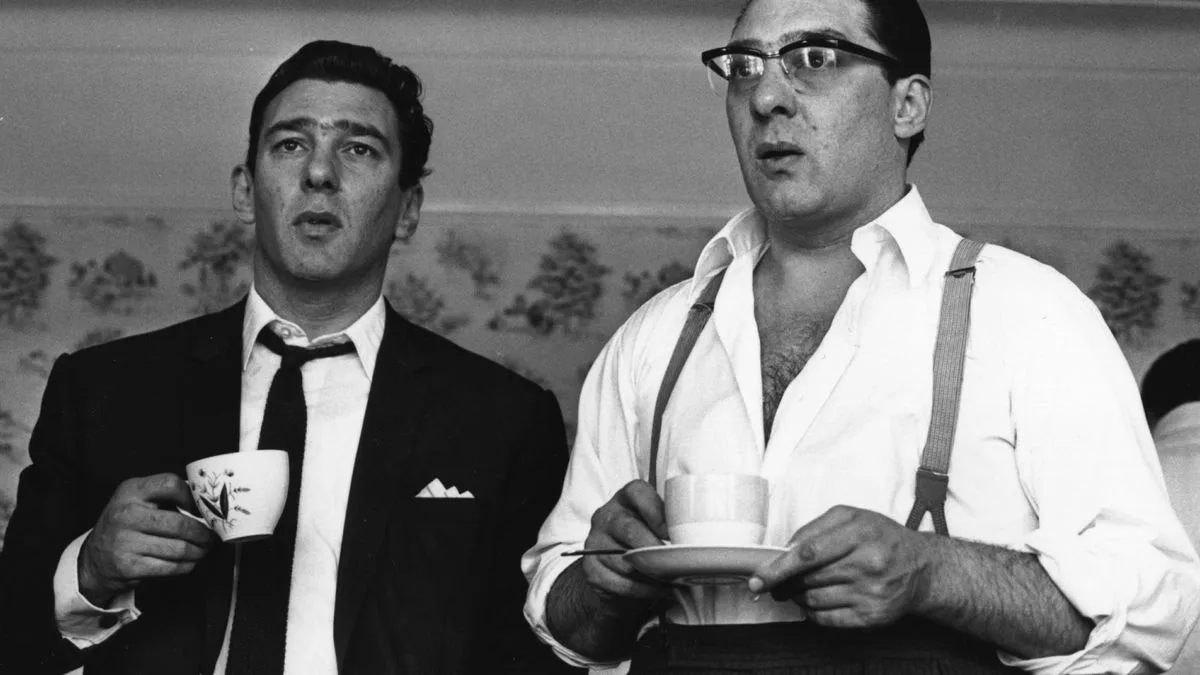 Secret Prison Files Reveal Kray Twins' 'Sinister Bond'