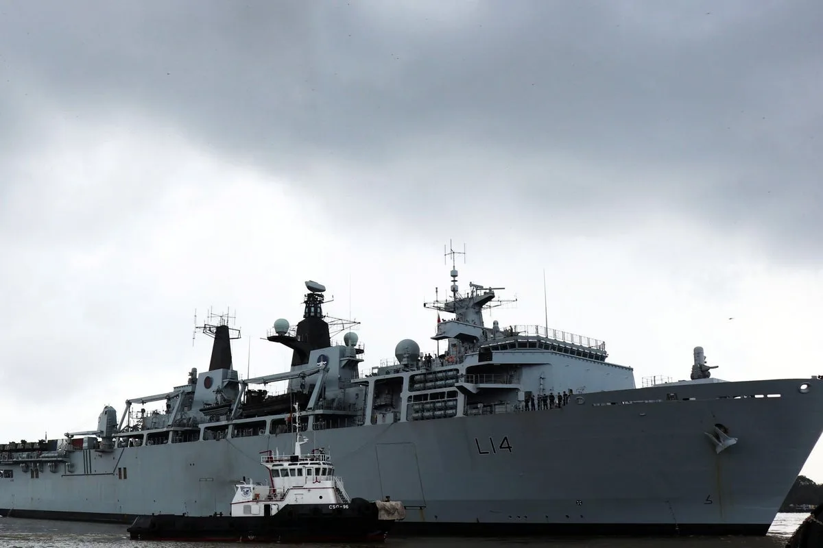 Royal Navy Ship Confronts Chinese Warships in South China Sea