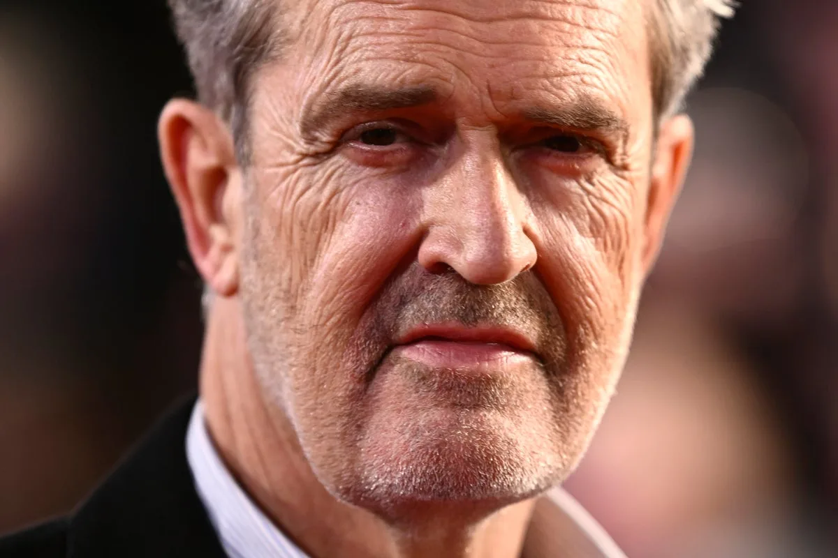 Rupert Everett says he 'almost crippled himself' chasing perfect body