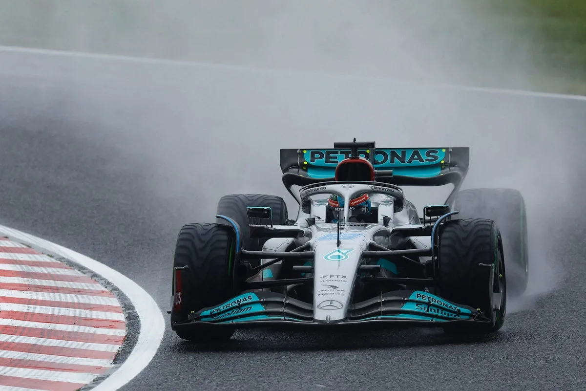Russell Leads Mercedes One-Two in Wet Japan GP Practice