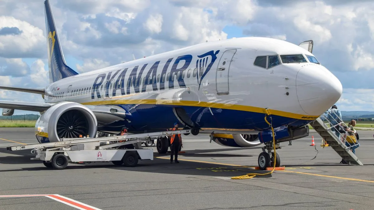 Ryanair Threatens to Cut Malta Flights Over Airport Queue Delays