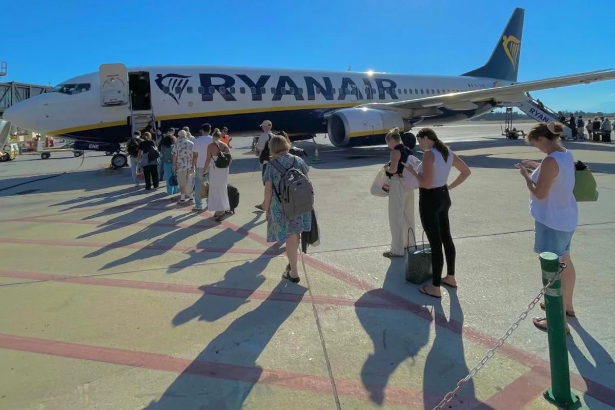 Ryanair to Scrap Paper Boarding Passes in Favour of Smartphone App