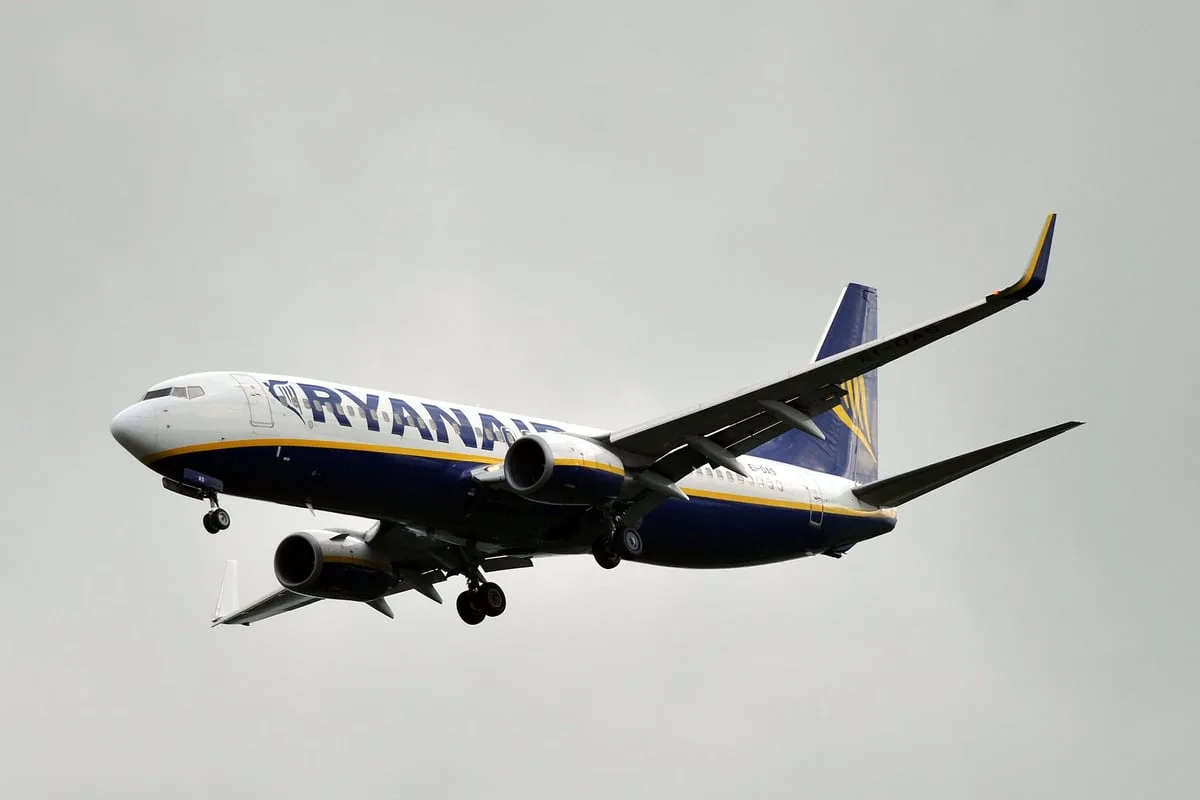 Ryanair Sparks Debate Over Jeans On Flights