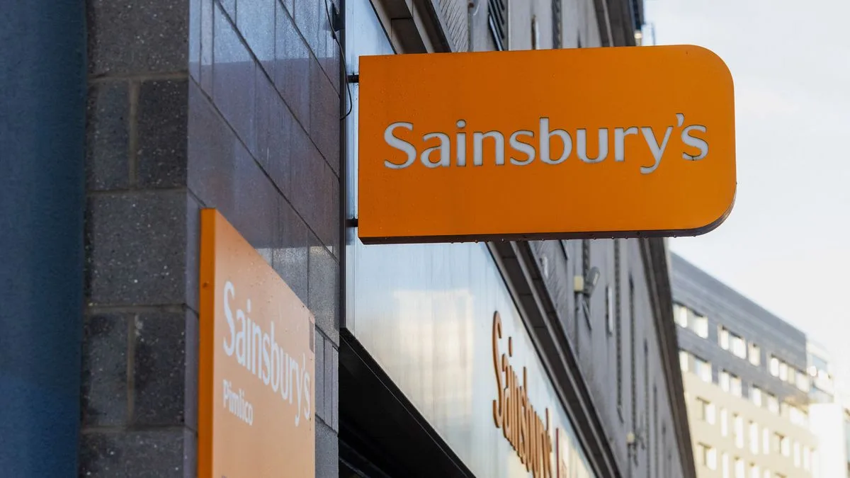 Sainsbury's Shopper Left Speechless After Cabbage Substituted with Tulips