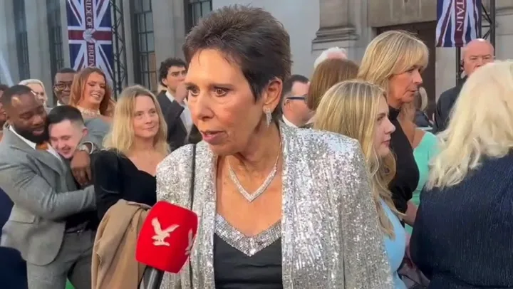 Mother Who Saved Dozens of War-Ravaged Children Receives Pride of Britain Award