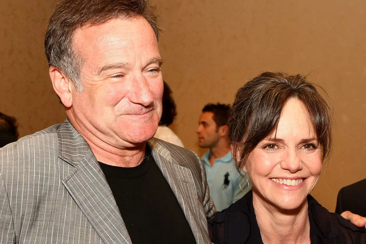Sally Field says she 'drove Robin Williams mad' on Mrs Doubtfire set by never laughing