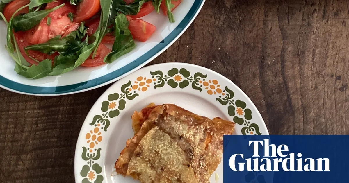 Sardinian Crispbread Lasagne: A Roman Kitchen Twist