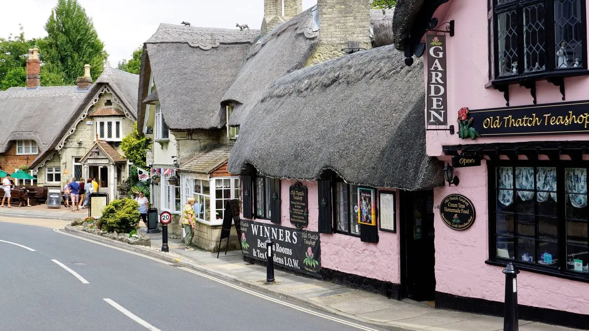 Shanklin: The Isle of Wight's Fairytale Hidden Gem Praised by Travel Blogger