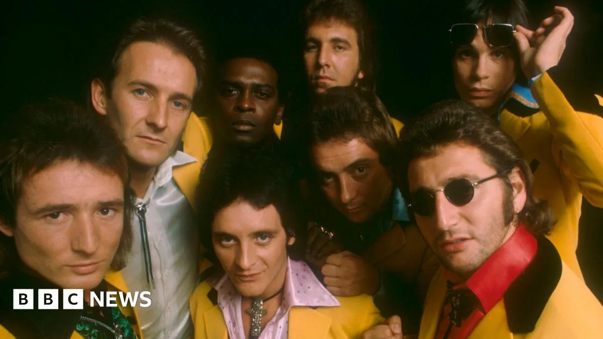 Showaddywaddy Guitarist Trevor Oakes Dies at 79